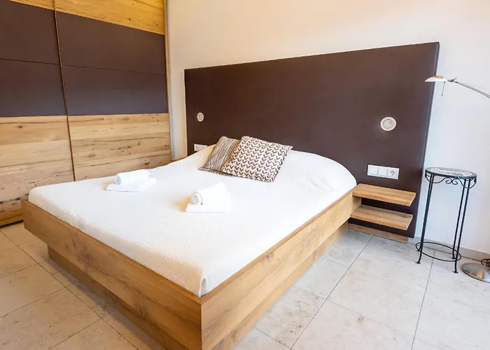 Poellmuehle Penthouse By Alpine Host Helpers 公寓